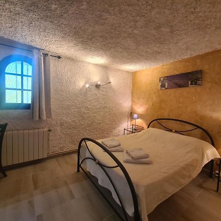 Les Buisses En Provence Bed & Breakfast Piolenc Bagian luar foto