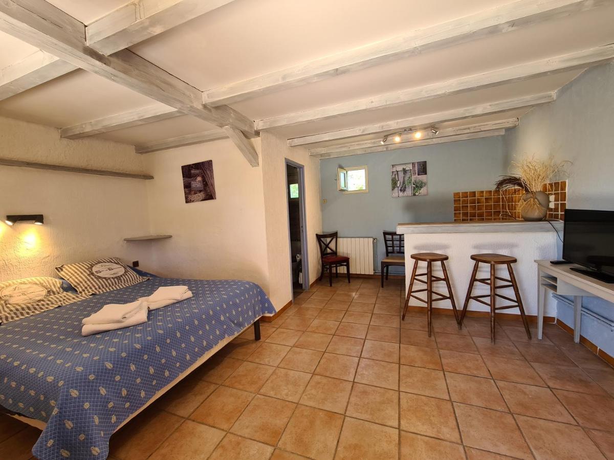 Les Buisses En Provence Bed & Breakfast Piolenc Bagian luar foto