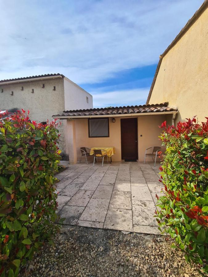 Les Buisses En Provence Bed & Breakfast Piolenc Bagian luar foto