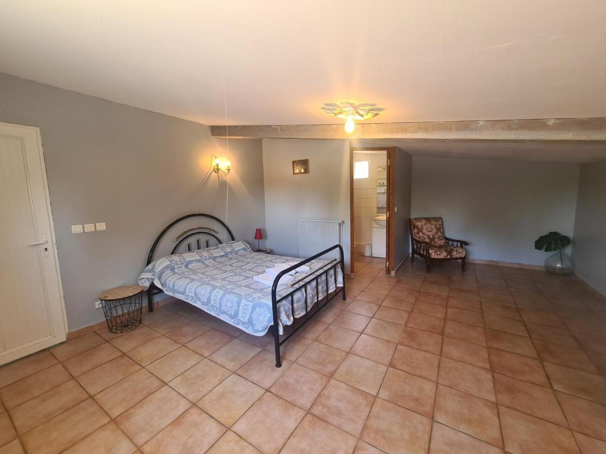 Les Buisses En Provence Bed & Breakfast Piolenc Bagian luar foto