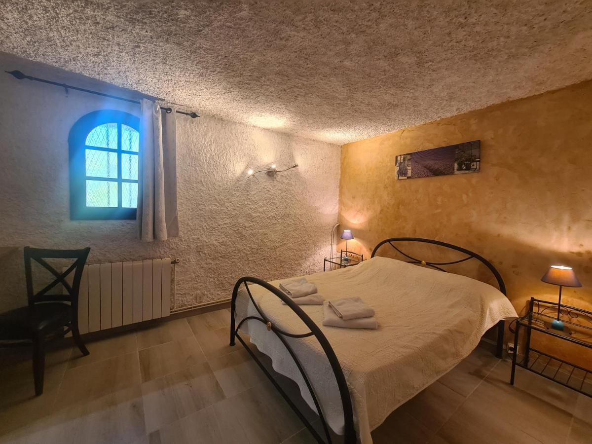 Les Buisses En Provence Bed & Breakfast Piolenc Bagian luar foto