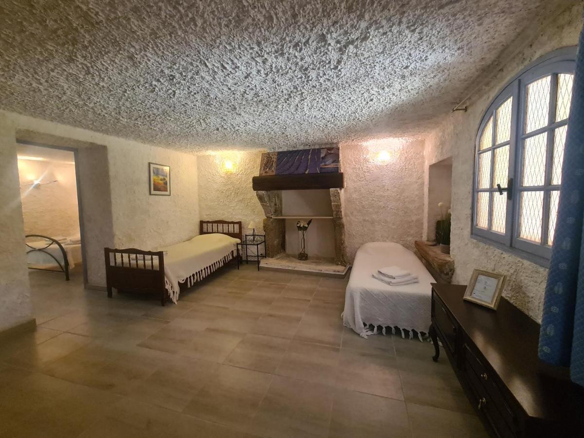 Les Buisses En Provence Bed & Breakfast Piolenc Bagian luar foto